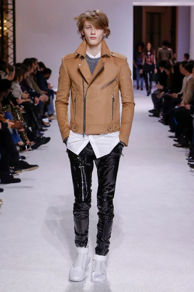 Look 39